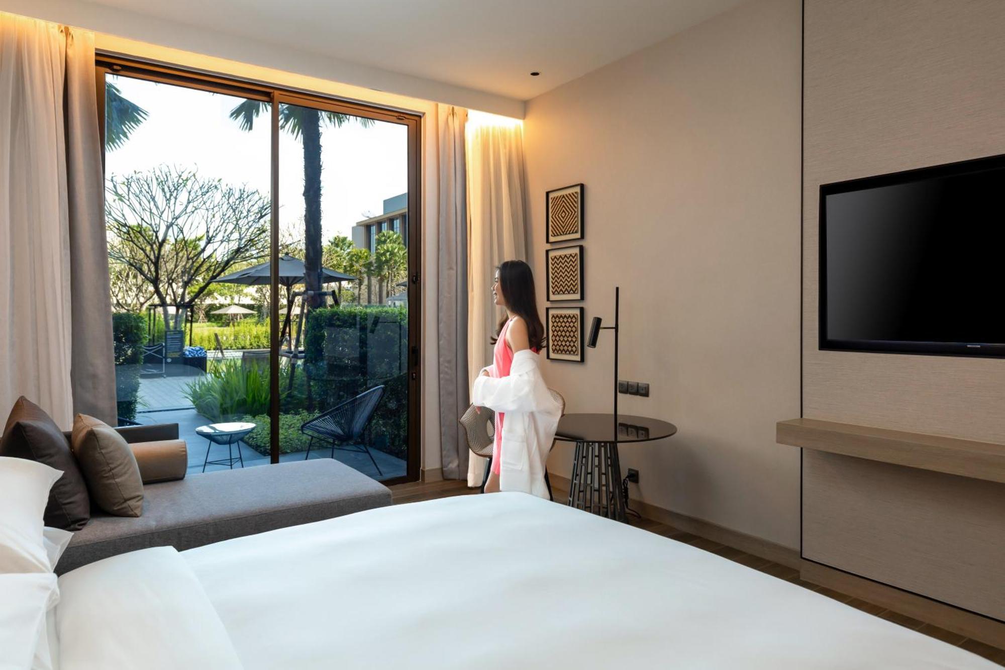 Courtyard By Marriott Bangkok Suvarnabhumi Airport エクステリア 写真