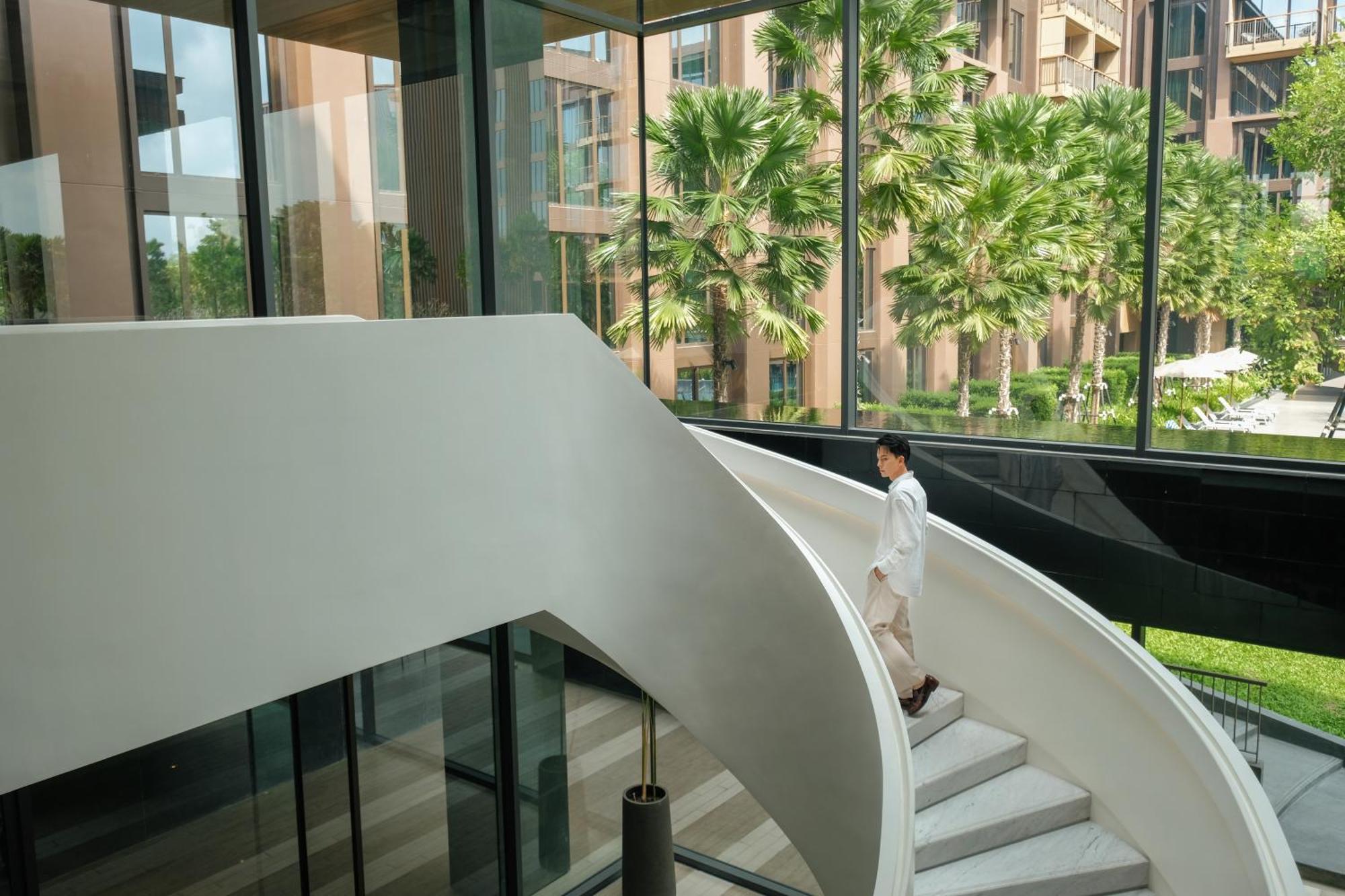 Courtyard By Marriott Bangkok Suvarnabhumi Airport エクステリア 写真