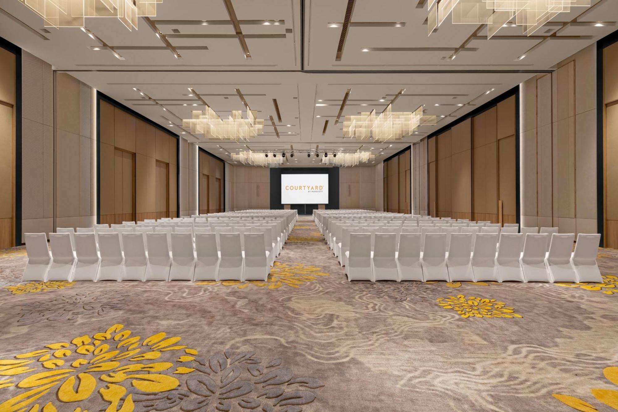 Courtyard By Marriott Bangkok Suvarnabhumi Airport エクステリア 写真